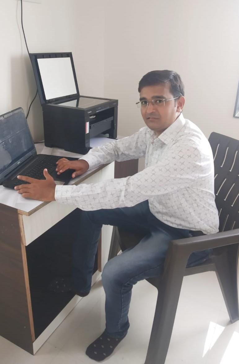 MR. LALIT  BACCHAV